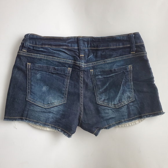 Forever 21 Dark Washed Distressed Denim Shorts, 28 - Picture 2 of 6